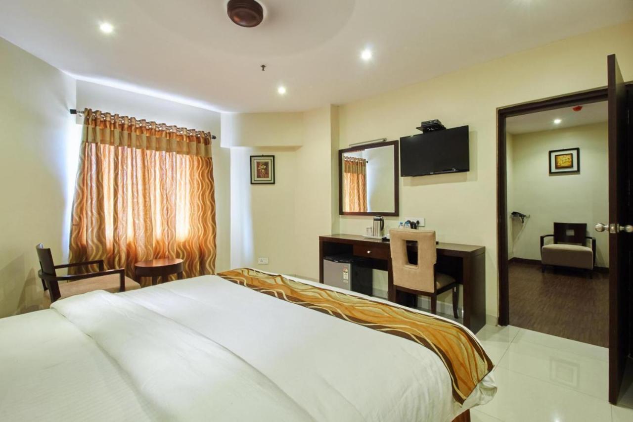 Krishna Residency Hotel Vijayawada Exterior photo